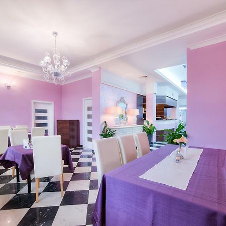 Imperium - Hotel Restauracja Фирлей Экстерьер фото