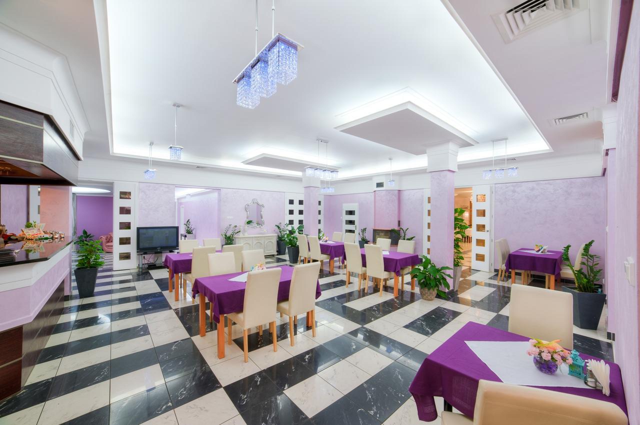 Imperium - Hotel Restauracja Фирлей Экстерьер фото