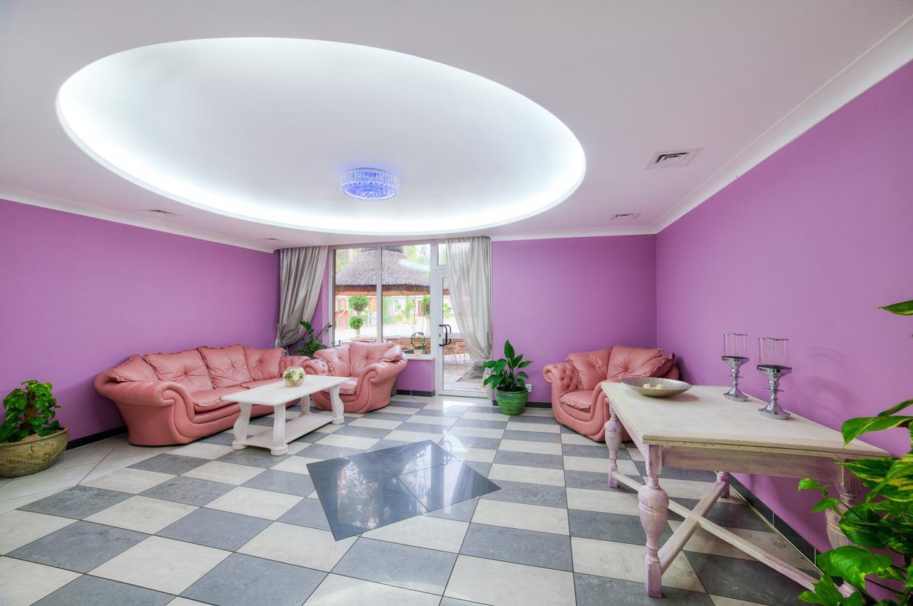 Imperium - Hotel Restauracja Фирлей Экстерьер фото