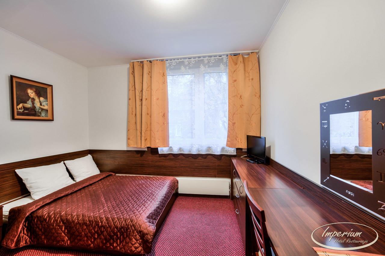 Imperium - Hotel Restauracja Фирлей Экстерьер фото